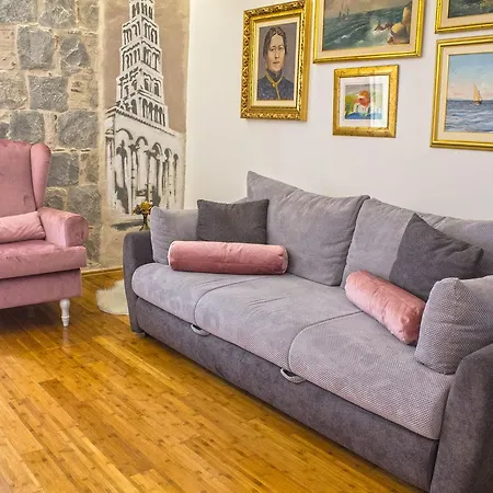 Theatre Apartment Split