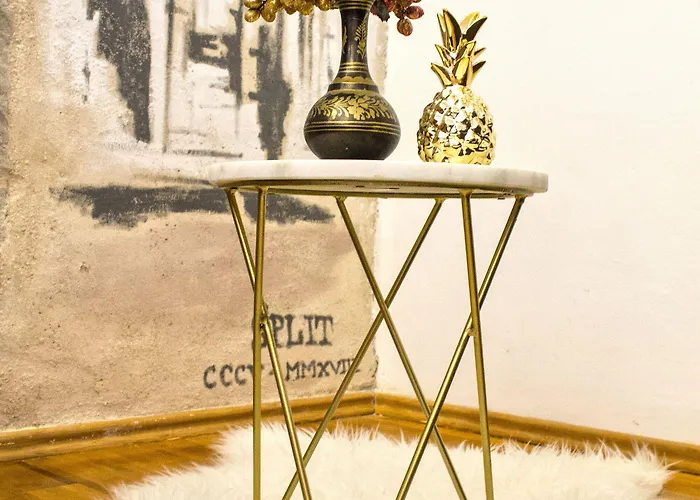 Theatre Lejlighed Split