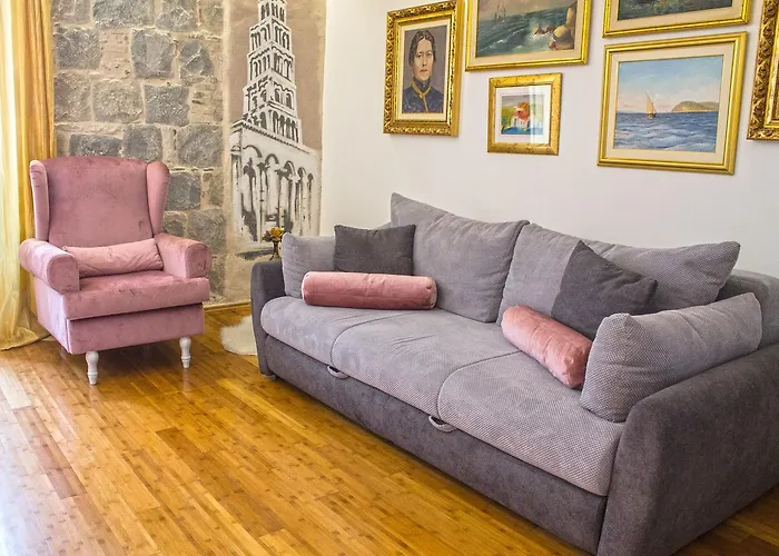 Theatre Lejlighed Split