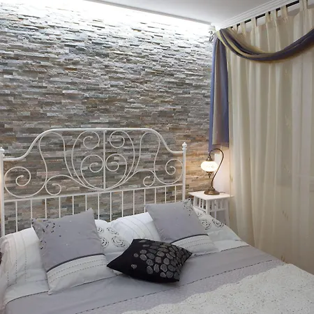 Appartamento Theatre *