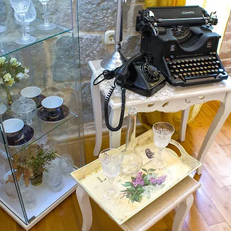 Appartamento Theatre *