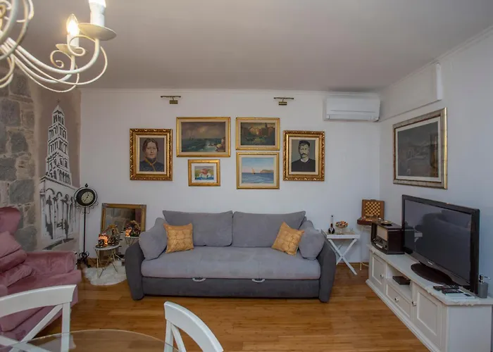 Theatre Apartmán *